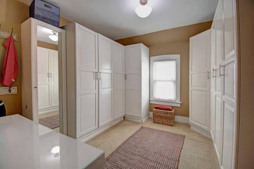 616 9 Avenue Ne, Calgary, AB - Indoor