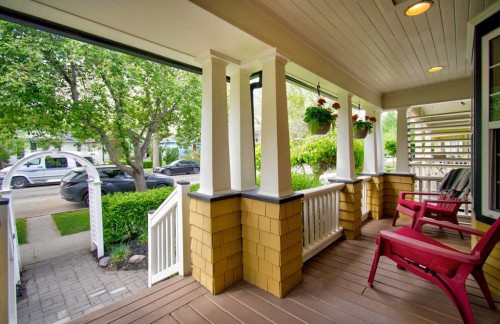 616 9 Avenue Ne, Calgary, AB - Outdoor With Deck Patio Veranda With Exterior