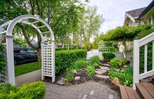 616 9 Avenue Ne, Calgary, AB - Outdoor