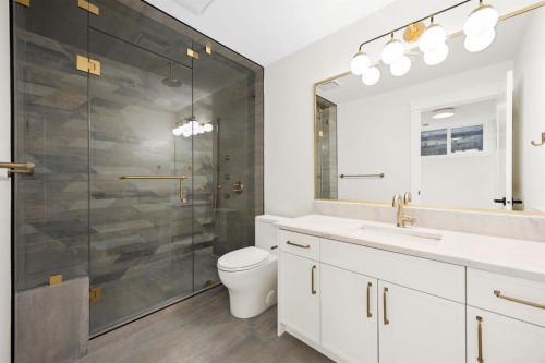 620 Varsity Estates Crescent Nw, Calgary, AB - Indoor Photo Showing Bathroom