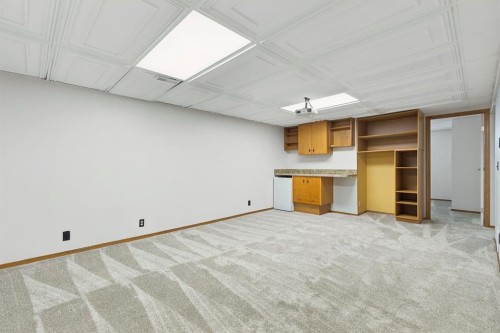 145 Alpine Crescent Se, Airdrie, AB - Indoor