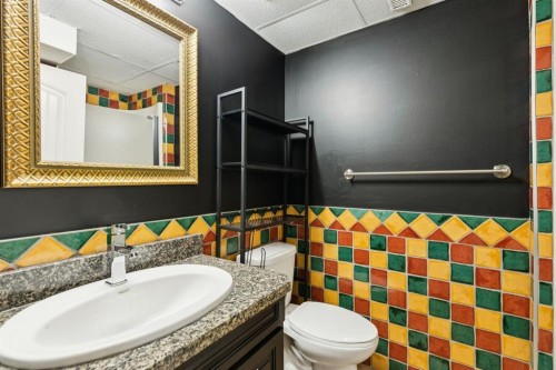 145 Alpine Crescent Se, Airdrie, AB - Indoor Photo Showing Bathroom