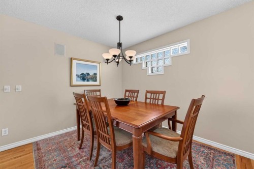 213 Citadel Gardens Nw, Calgary, AB - Indoor Photo Showing Dining Room