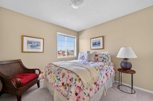 213 Citadel Gardens Nw, Calgary, AB - Indoor Photo Showing Bedroom