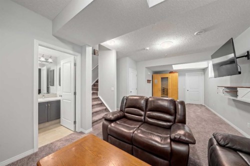 39 Heritage Boulevard, Cochrane, AB - Indoor