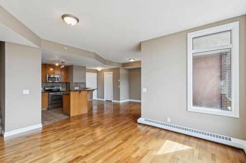 108-990 Centre Avenue Ne, Calgary, AB - Indoor