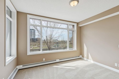 108-990 Centre Avenue Ne, Calgary, AB - Indoor Photo Showing Other Room