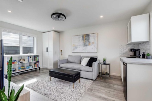 302-260 Rowley Way Nw, Calgary, AB - Indoor