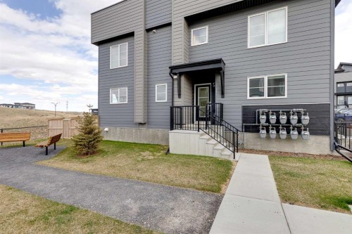 302-260 Rowley Way Nw, Calgary, AB - Outdoor