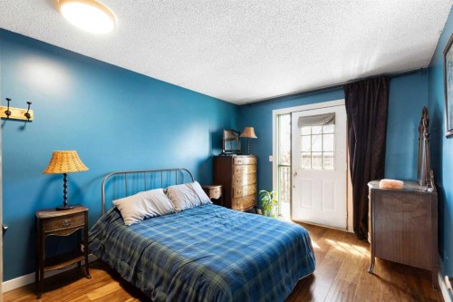 84 Abingdon Crescent Ne, Calgary, AB - Indoor Photo Showing Bedroom