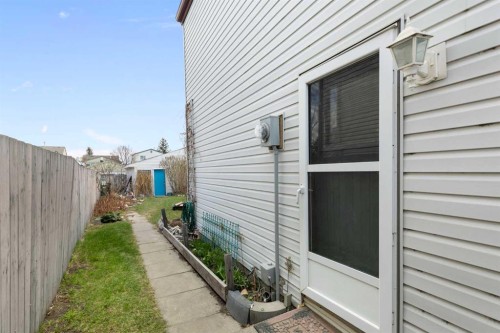 84 Abingdon Crescent Ne, Calgary, AB - Outdoor With Exterior
