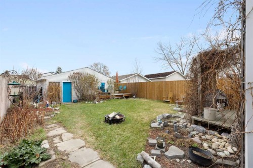 84 Abingdon Crescent Ne, Calgary, AB - Outdoor