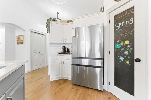 212 Cove Drive, Chestermere, AB - Indoor Photo Showing Kitchen With Stainless Steel Kitchen