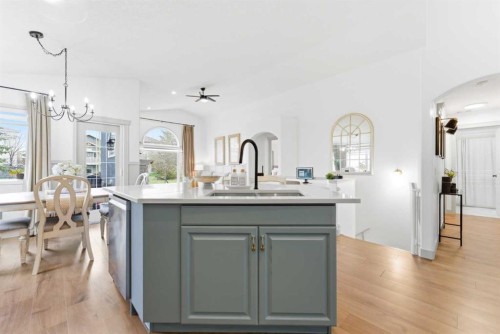 212 Cove Drive, Chestermere, AB - Indoor Photo Showing Kitchen