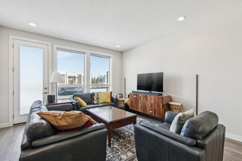 146 Norford Common Nw, Calgary, AB - Indoor Photo Showing Living Room