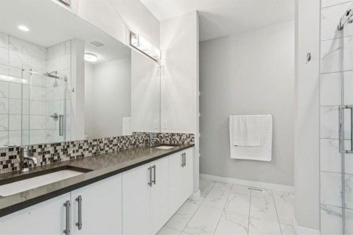 146 Norford Common Nw, Calgary, AB - Indoor Photo Showing Bathroom