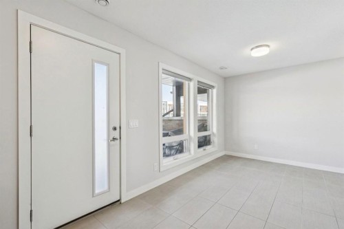 146 Norford Common Nw, Calgary, AB - Indoor Photo Showing Other Room