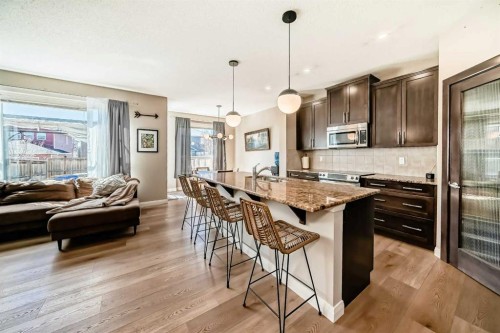 367 Evanspark Gardens Nw, Calgary, AB - Indoor Photo Showing Kitchen With Stainless Steel Kitchen With Upgraded Kitchen
