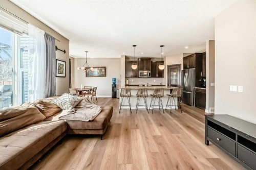 367 Evanspark Gardens Nw, Calgary, AB - Indoor Photo Showing Other Room