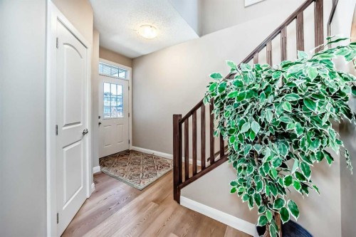 367 Evanspark Gardens Nw, Calgary, AB - Indoor Photo Showing Other Room