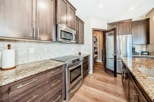 367 Evanspark Gardens Nw, Calgary, AB - Indoor Photo Showing Kitchen With Stainless Steel Kitchen With Upgraded Kitchen