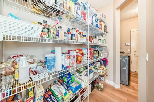 367 Evanspark Gardens Nw, Calgary, AB - Indoor With Storage