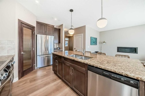 367 Evanspark Gardens Nw, Calgary, AB - Indoor Photo Showing Kitchen With Stainless Steel Kitchen With Double Sink With Upgraded Kitchen