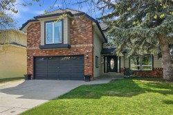 11516 Douglas Woods Rise SE Calgary, AB T2Z 1Z9