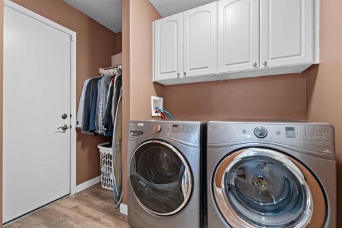 31 Brightondale Close Se, Calgary, AB - Indoor Photo Showing Laundry Room