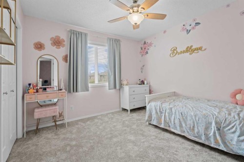31 Brightondale Close Se, Calgary, AB - Indoor Photo Showing Bedroom