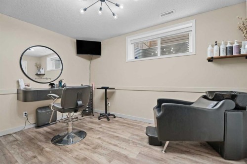 31 Brightondale Close Se, Calgary, AB - Indoor