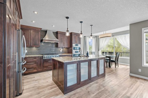 31 Brightondale Close Se, Calgary, AB - Indoor Photo Showing Kitchen With Upgraded Kitchen