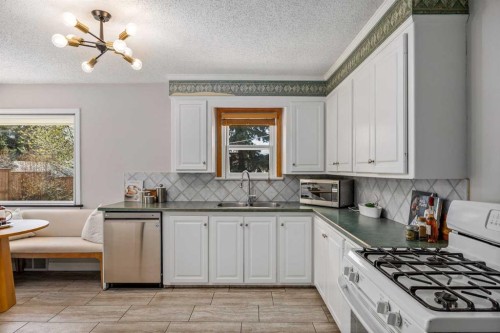 3003 25 Street Sw, Calgary, AB 