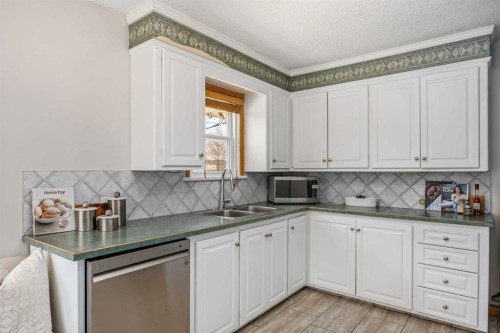 3003 25 Street Sw, Calgary, AB 