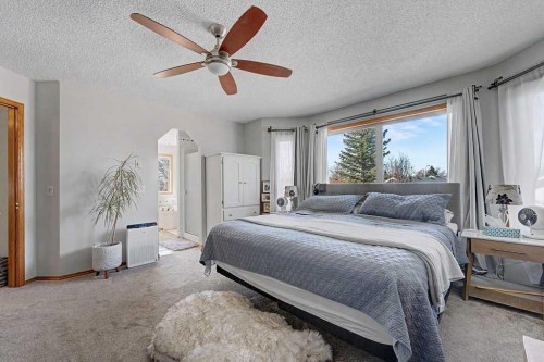 450 Douglas Glen Boulevard Se, Calgary, AB - Indoor Photo Showing Bedroom