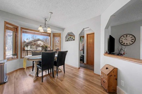 450 Douglas Glen Boulevard Se, Calgary, AB - Indoor Photo Showing Dining Room