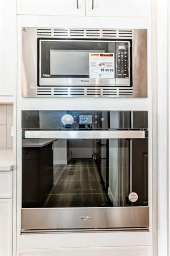 55 Silver Spruce Grove Sw, Calgary, AB - Indoor Photo Showing Kitchen