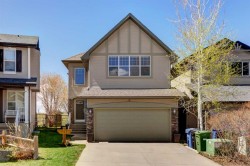 143 Cougarstone Court SW Calgary, AB T3H 5R4