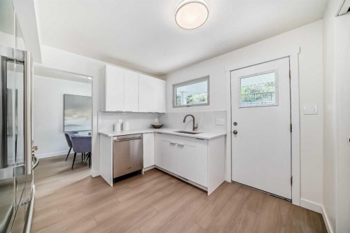619 Merrill Drive Ne, Calgary, AB - Indoor Photo Showing Kitchen