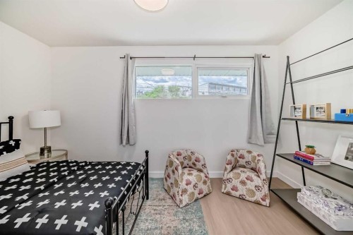 619 Merrill Drive Ne, Calgary, AB - Indoor Photo Showing Bedroom