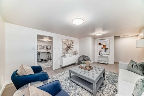 619 Merrill Drive Ne, Calgary, AB - Indoor Photo Showing Living Room