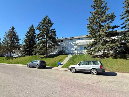 619 Merrill Drive Ne, Calgary, AB - Outdoor