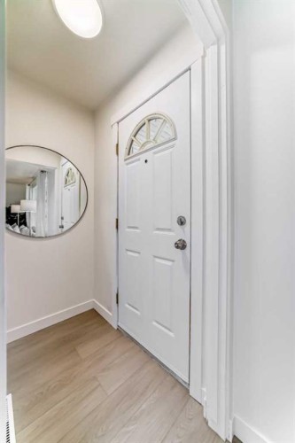 619 Merrill Drive Ne, Calgary, AB - Indoor Photo Showing Other Room