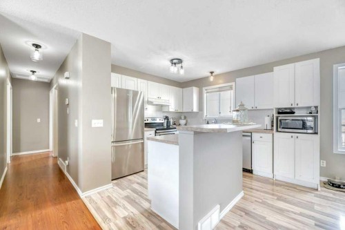 1905 Strathcona Terrace, Strathmore, AB - Indoor Photo Showing Kitchen With Stainless Steel Kitchen With Upgraded Kitchen