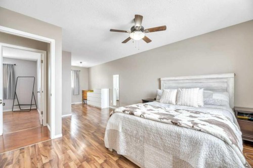 1905 Strathcona Terrace, Strathmore, AB - Indoor Photo Showing Bedroom