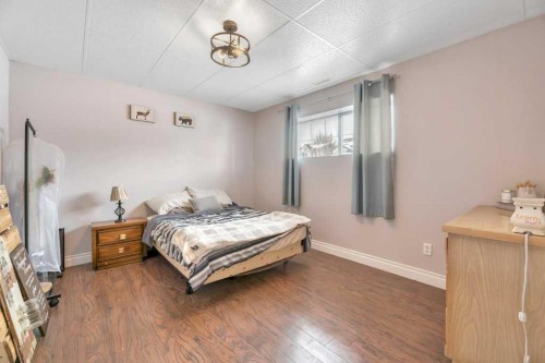 1905 Strathcona Terrace, Strathmore, AB - Indoor Photo Showing Bedroom
