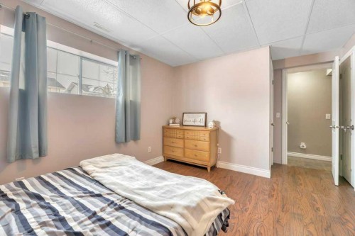 1905 Strathcona Terrace, Strathmore, AB - Indoor Photo Showing Bedroom