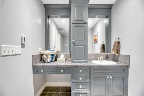 1905 Strathcona Terrace, Strathmore, AB - Indoor Photo Showing Bathroom