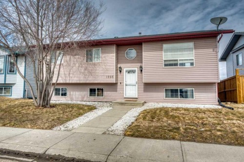 1905 Strathcona Terrace, Strathmore, AB - Outdoor