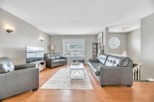 1905 Strathcona Terrace, Strathmore, AB - Indoor Photo Showing Living Room